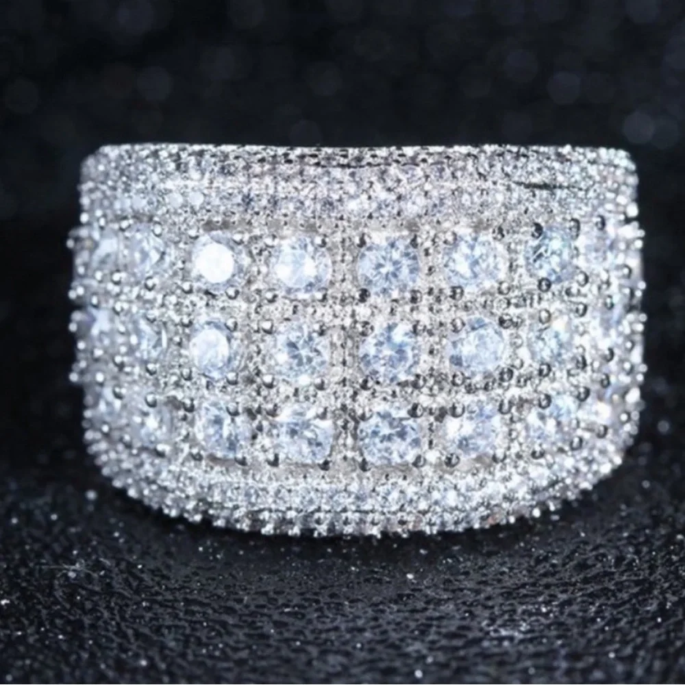 NEW WIDE 925 STERLING SILVER DIAMOND RING, CUTE RING, SHINY RING. - Picture 4 of 7